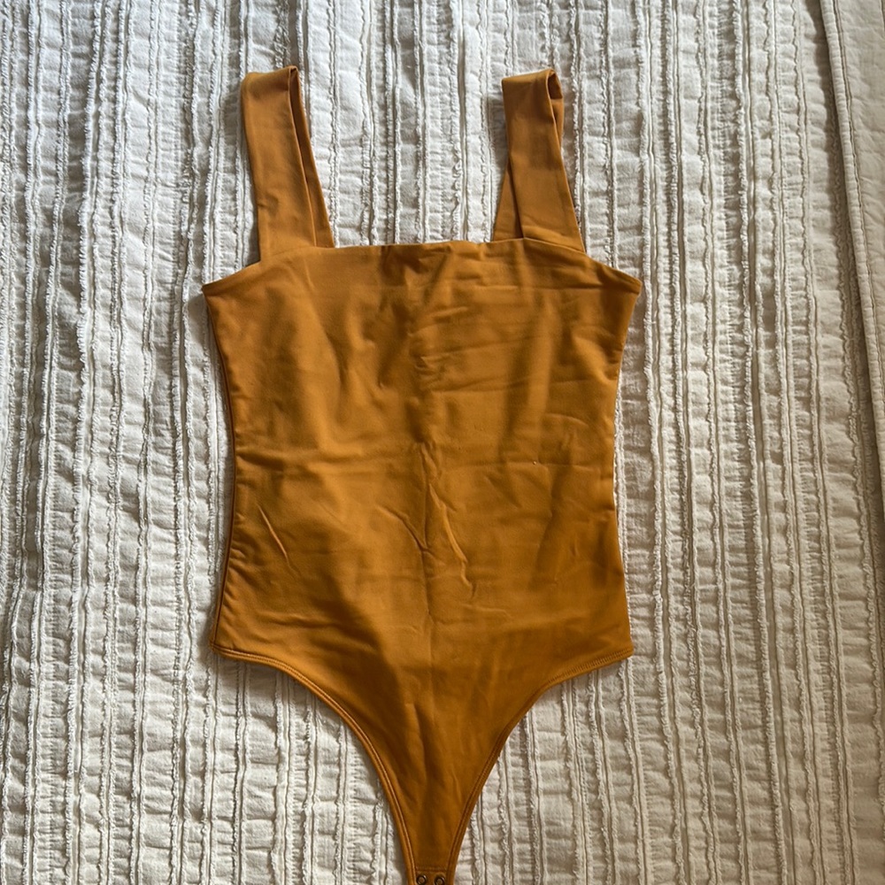 Mustard Abercrombie & Fitch square neck bodysuit